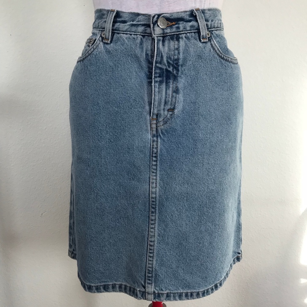 High waisted Tommy Hilfiger denim skirt